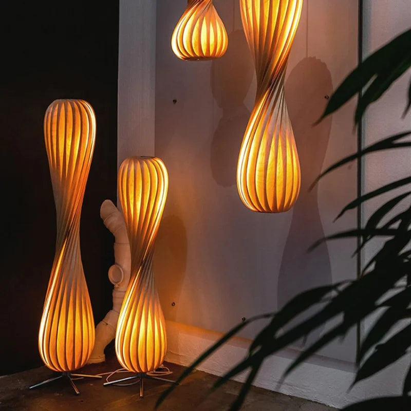 The Gyeonghu-gung Floor Lamp